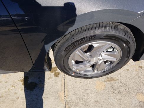 New 2026 Hyundai Elantra SE image 24