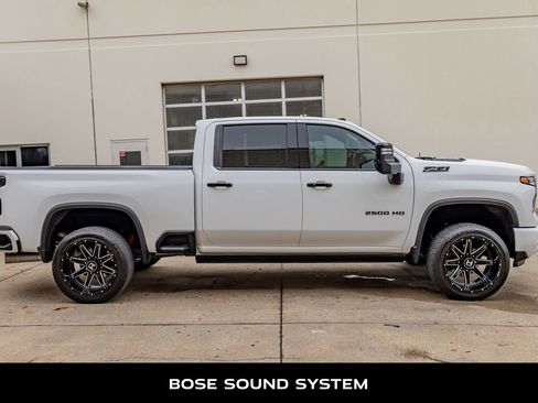 Used 2024 Chevrolet Silverado 2500 LTZ w/ LTZ Plus Package AWD/4WD image 10