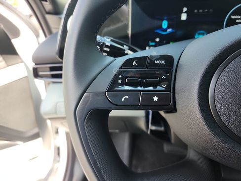 New 2026 Hyundai Elantra Limited FWD image 12