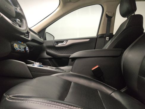 Used 2020 Ford Escape SEL FWD image 17