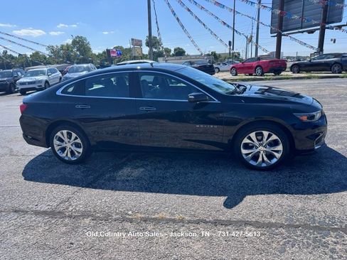 Used 2018 Chevrolet Malibu Premier w/ Driver Confidence Package FWD image 5