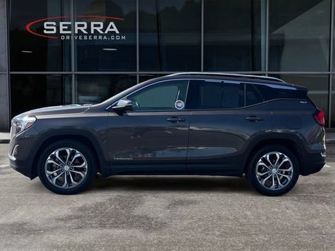 Used 2019 GMC Terrain SLT w/ Preferred Package FWD image 2