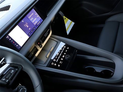 New 2025 Porsche Macan 4S Electric image 23