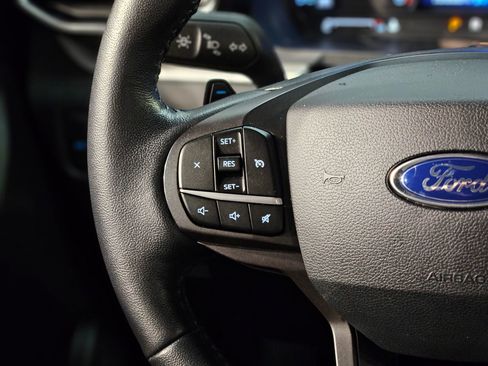 Used 2020 Ford Explorer XLT w/ Equipment Group 202A image 27