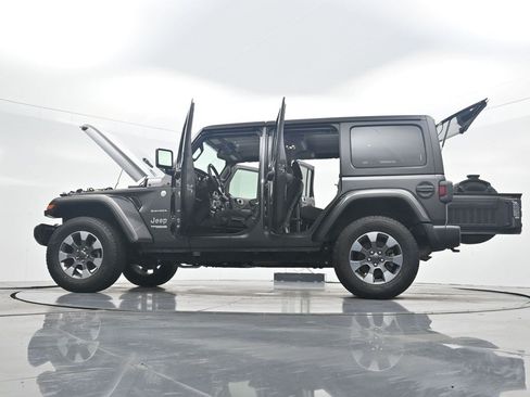 Used 2021 Jeep Wrangler Unlimited Sahara AWD/4WD image 38