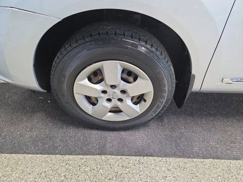 Used 2015 Nissan Rogue S FWD image 9