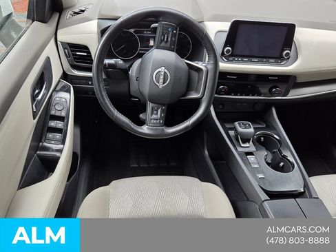 Used 2025 Nissan Rogue SV FWD image 4