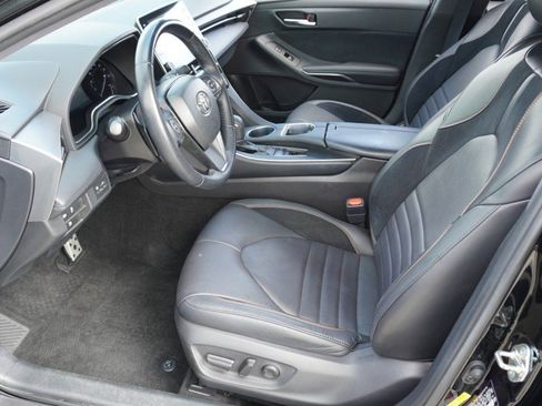 Used 2019 Toyota Avalon XSE image 12