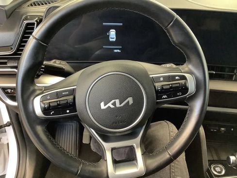 Certified 2024 Kia Sportage EX AWD/4WD image 6