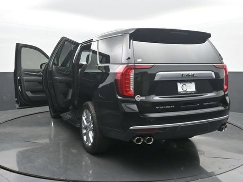 Used 2022 GMC Yukon Denali w/ Denali Ultimate Package AWD/4WD image 8