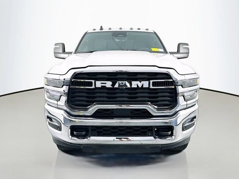 Used 2025 RAM 2500 Big Horn AWD/4WD image 2