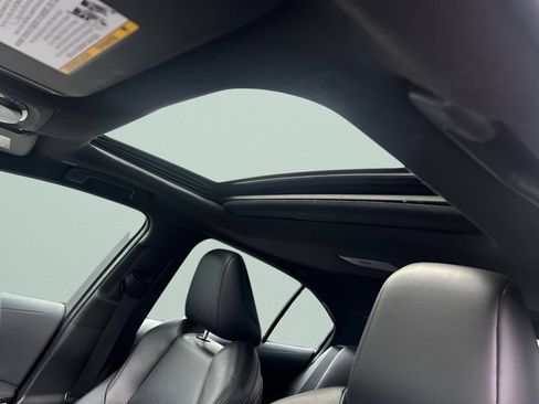 Used 2025 Toyota Corolla XSE FWD image 19