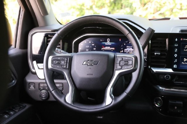 Used 2024 Chevrolet Silverado 1500 RST w/ Z71 Off-Road Package AWD/4WD image 24