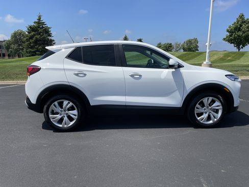 Used 2024 Buick Encore GX Preferred w/ Comfort Package FWD image 6