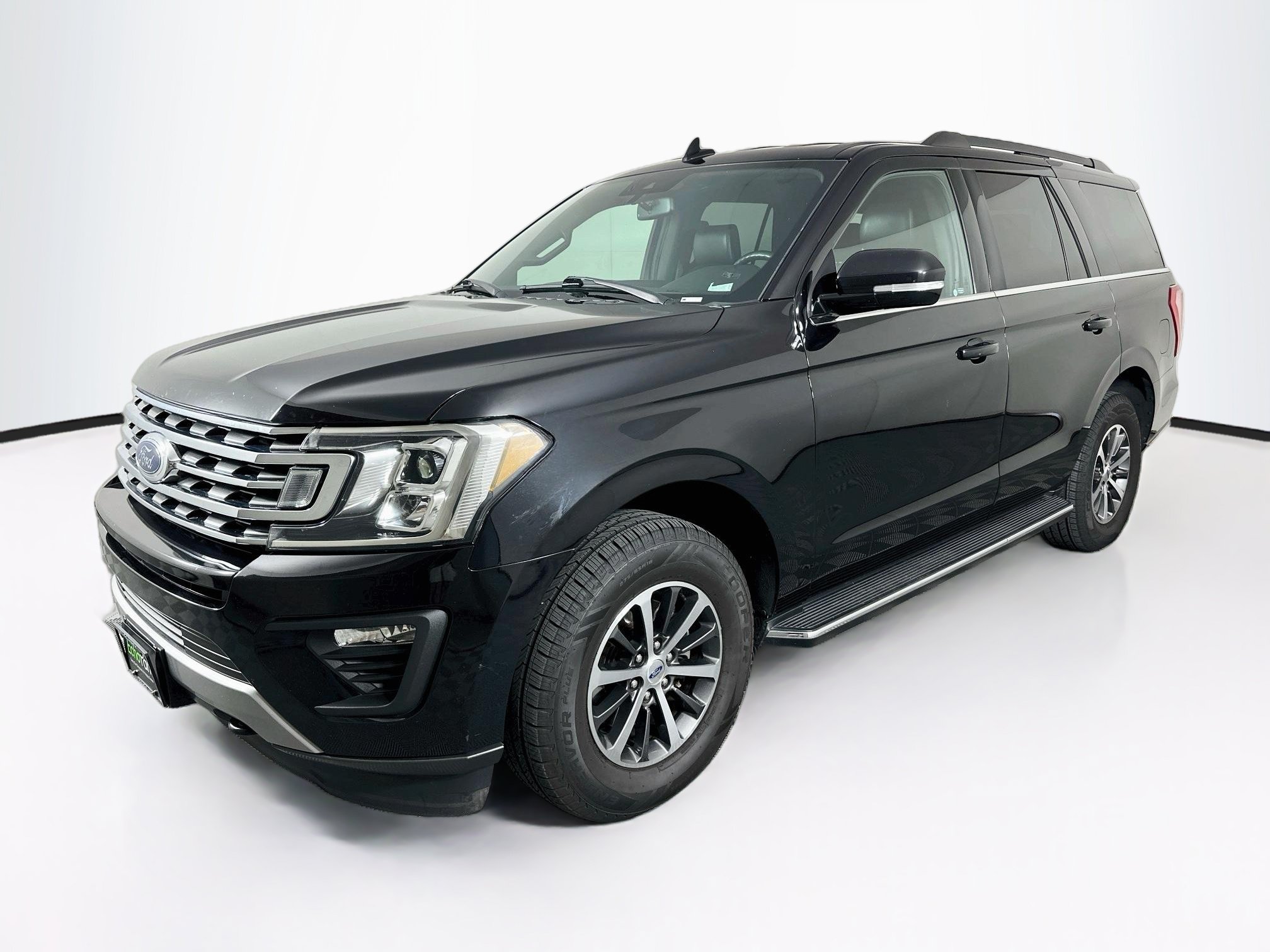 Used 2020 Ford Expedition XLT w/ Equipment Group 202A AWD/4WD image 3
