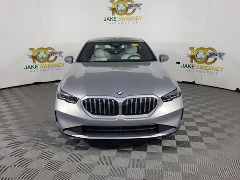 Certified 2026 BMW 540i xDrive w/ Premium Package AWD/4WD image 2