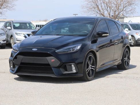 Used 2017 Ford Focus ST w/ Equipment Group 402A image 6