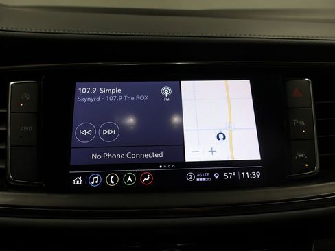 Used 2022 Buick Enclave Premium AWD/4WD image 25