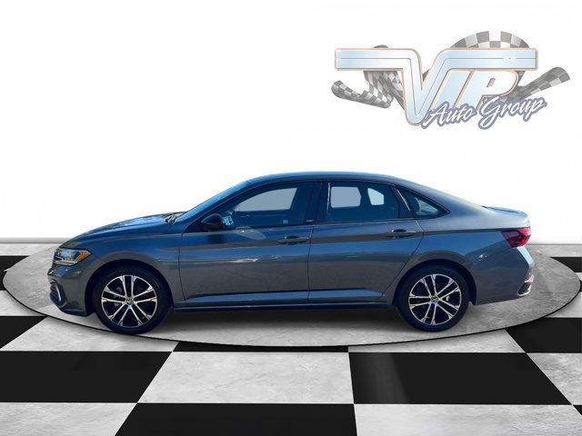 Used 2024 Volkswagen Jetta Sport FWD image 9