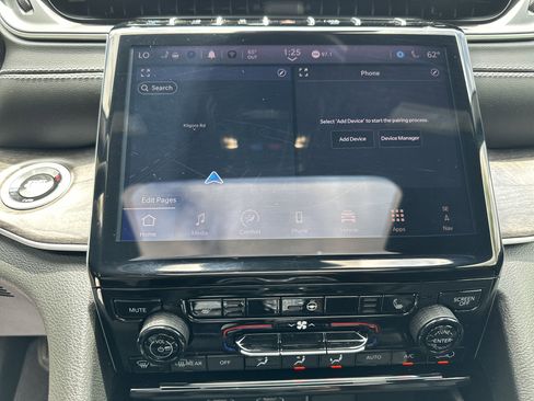 Used 2024 Jeep Grand Cherokee Limited 4xe image 30