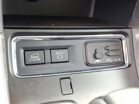 Used 2022 Subaru Ascent Limited w/ Technology Package image 27