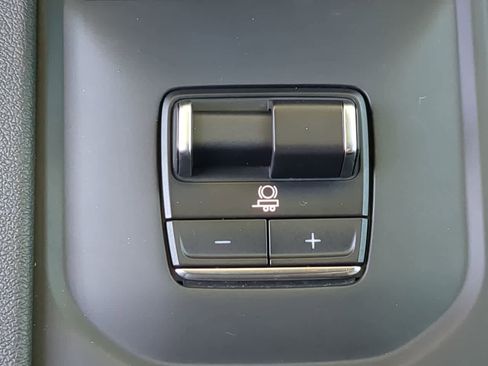 Used 2024 GMC Sierra 1500 AT4 w/ Technology Package image 40