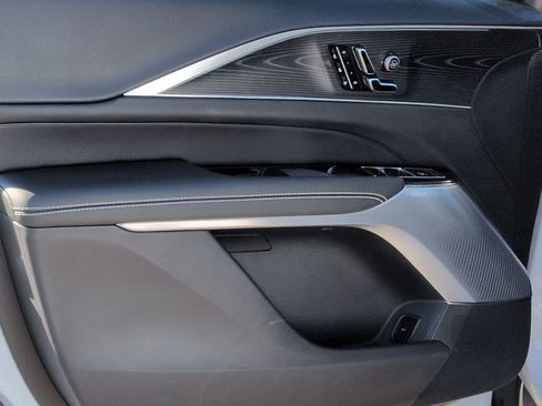 Used 2026 Cadillac Lyriq Premium Sport image 14