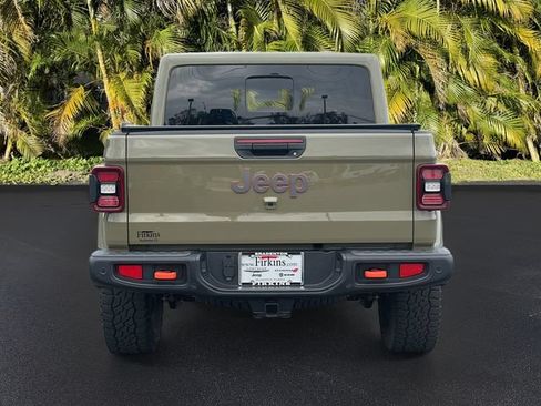 Used 2025 Jeep Gladiator Mojave AWD/4WD image 7