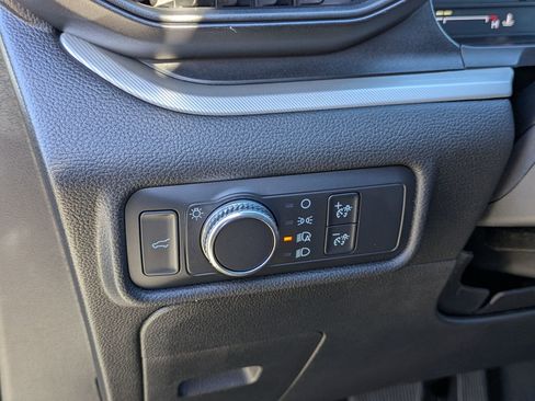 Used 2020 Ford Explorer XLT w/ Comfort Package image 17