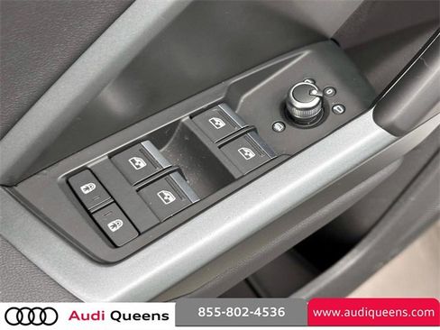Certified 2025 Audi Q3 2.0T Premium w/ Black Optic Sport Package image 17