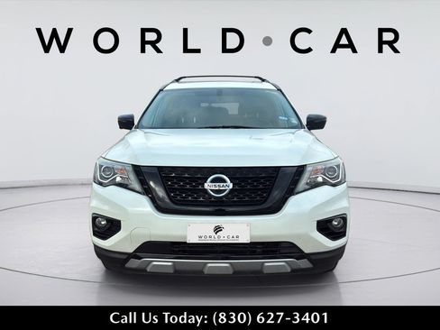 Used 2020 Nissan Pathfinder SL FWD image 9