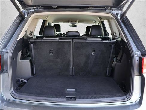 Used 2024 Volkswagen Atlas SE AWD/4WD image 6