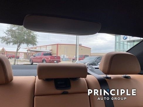 New 2023 BMW 330i Sedan w/ Convenience Package image 17