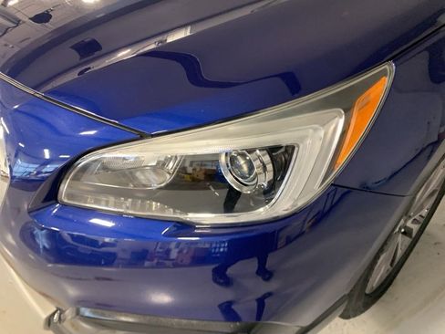 Used 2017 Subaru Outback 2.5i Touring image 10