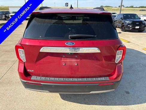 Used 2023 Ford Explorer XLT w/ Equipment Group 202A RWD image 9