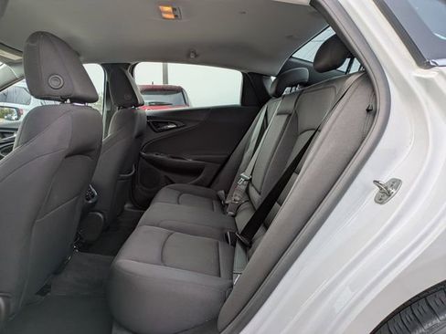 Used 2025 Chevrolet Malibu LT image 13