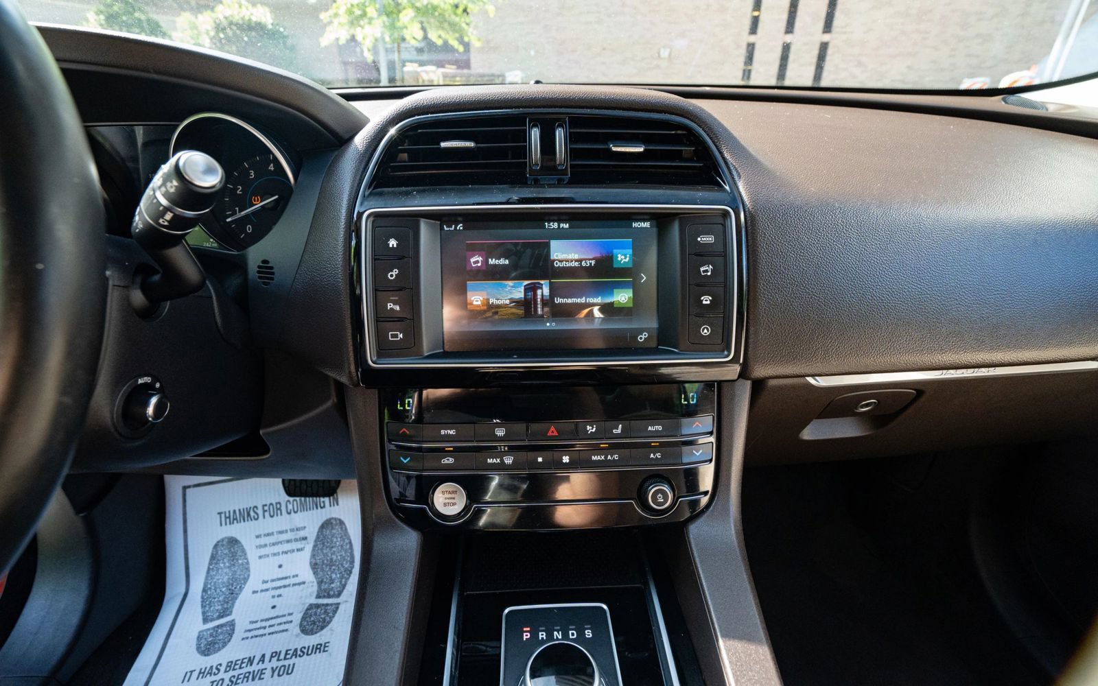 Used 2017 Jaguar F-PACE Prestige AWD/4WD image 21