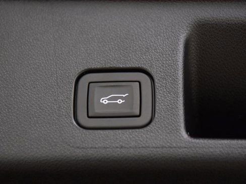 New 2025 Chevrolet Equinox EV RS w/ Convenience Package II FWD image 26