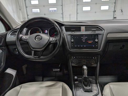 Used 2019 Volkswagen Tiguan SE image 16