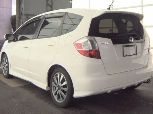 Used 2013 Honda Fit Sport image 8