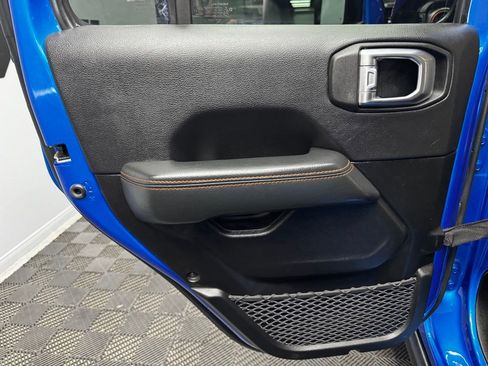 Used 2023 Jeep Gladiator Mojave w/ Cold Weather Group image 42