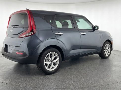 Used 2025 Kia Soul LX w/ LX Technology Package image 9