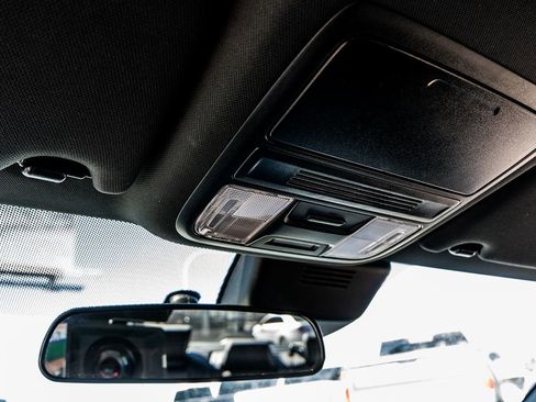 Used 2018 Honda Accord Sport image 31