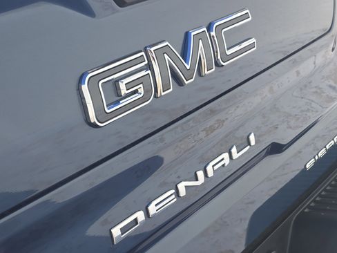 Used 2025 GMC Sierra 1500 Denali Ultimate image 12