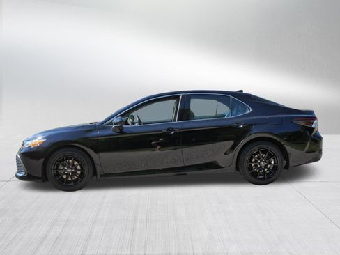 Certified 2023 Toyota Camry XLE w/ Cold Weather Package AWD/4WD image 5