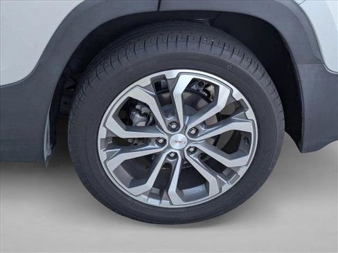 Used 2020 GMC Terrain SLT w/ Preferred Package FWD image 9