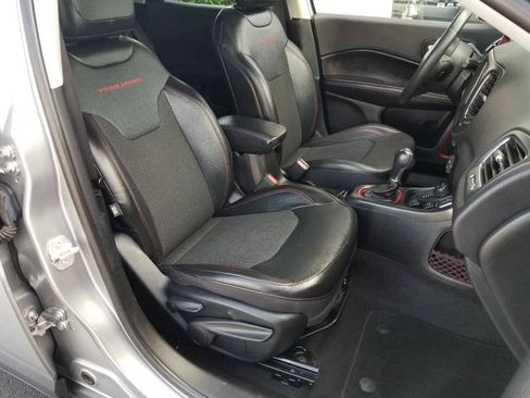 Certified 2021 Jeep Compass Trailhawk AWD/4WD image 12