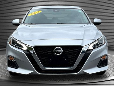 Used 2022 Nissan Altima 2.5 SV FWD image 2