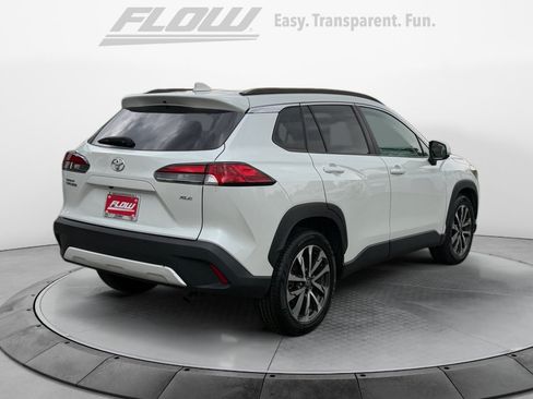 Certified 2023 Toyota Corolla Cross XLE FWD image 9