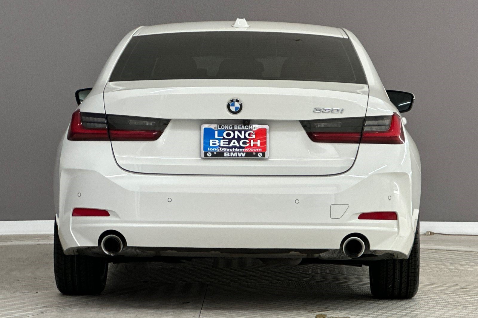 Certified 2024 BMW 330i Sedan w/ Convenience Package RWD image 9